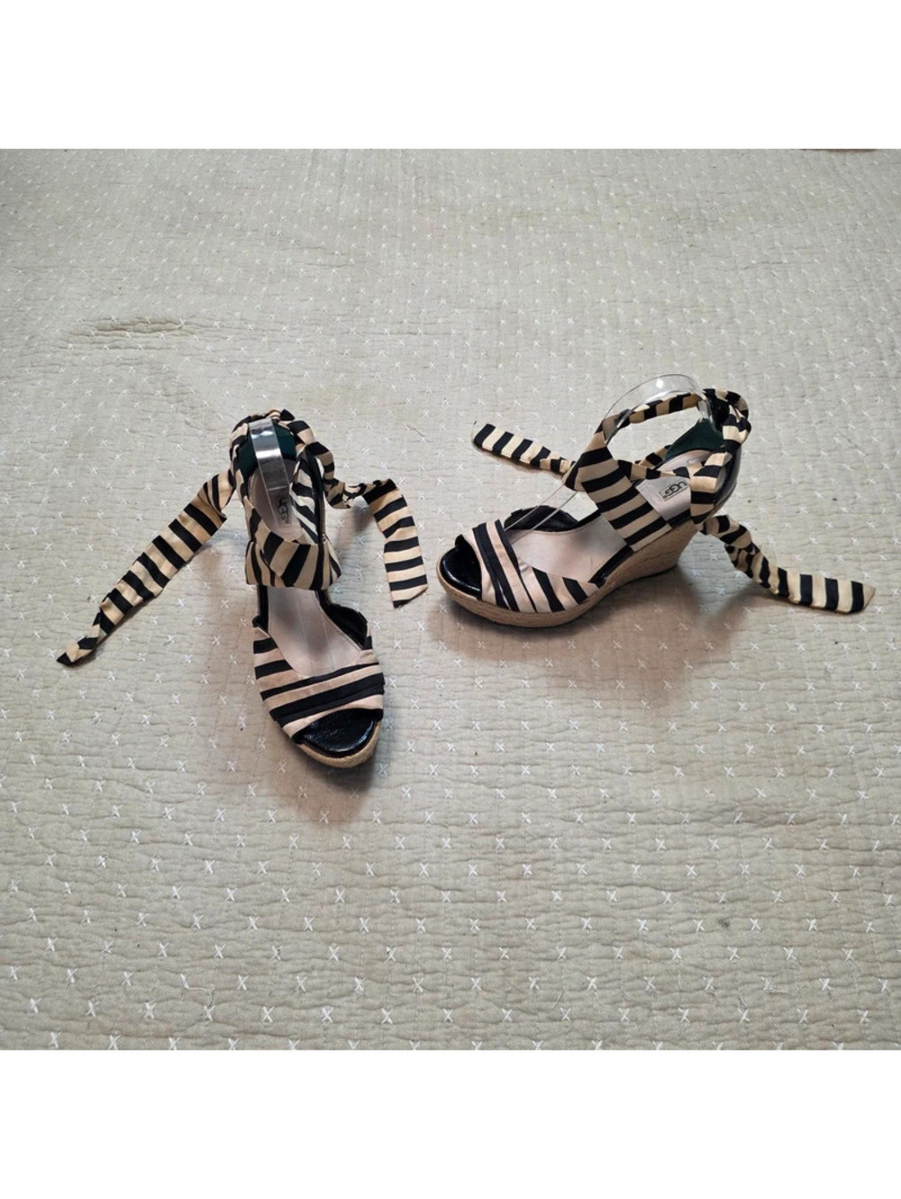 UGG Lucianna striped Silk Leather Wedge sandals sz 7.5 US